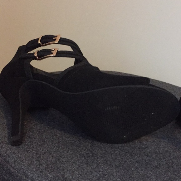LC Black Vixen Heels - Picture 5 of 5